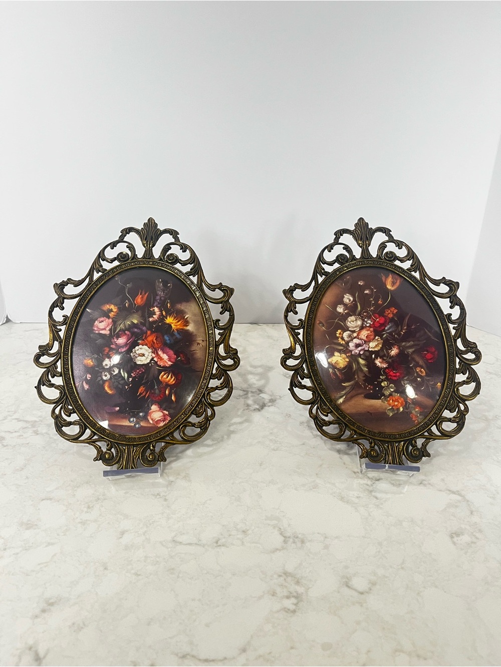 Vintage made in Italy 🇮🇹 Floral Oval Brass Picture Frames convex bubble glass
